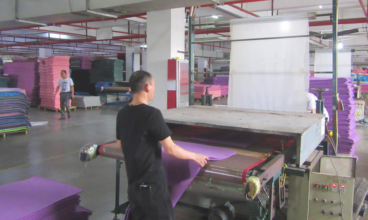 Changsha Running Import &amp; Export Co., Ltd. কারখানা উত্পাদন লাইন